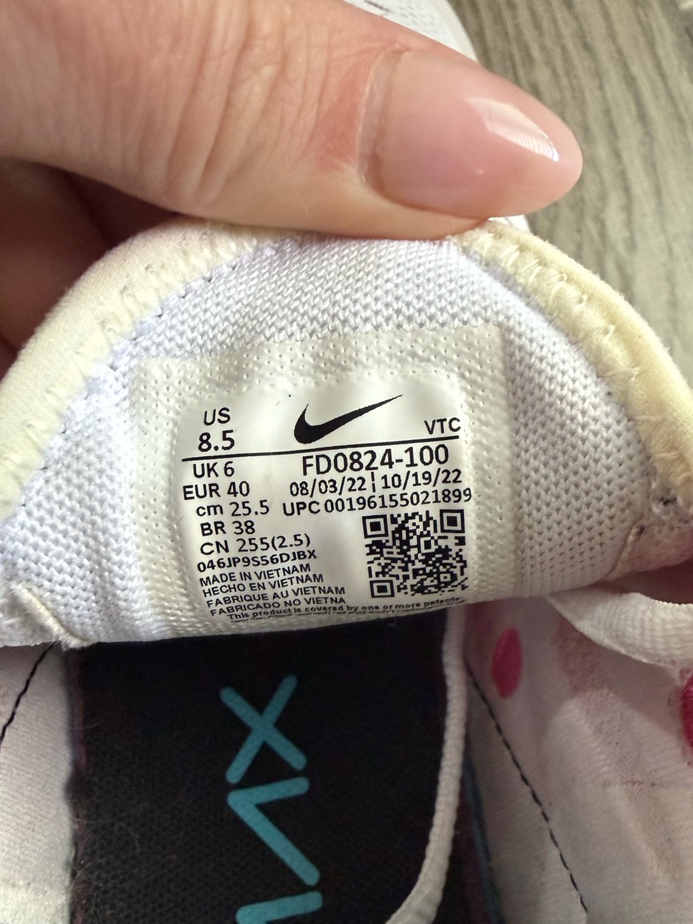 Nike Air Max 270 - Picture 8 of 8